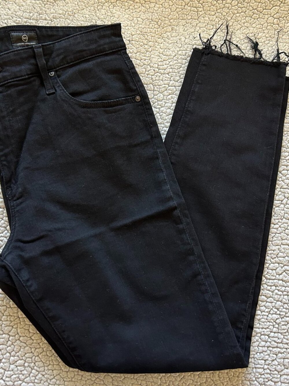 Adriano Goldschmied (AG Jeans) -- black 'the farrah' skinny, ankle, high rise je